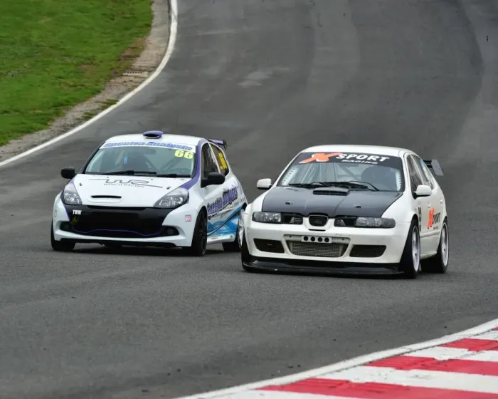 Framed Print : CM10 1818 John Cross, Seat Leon Cupra, Perry Winch, Renault Clio Framed Print : CM10 1818 John Cross, Seat Leon Cupra, Perry Winch, Renault Clio