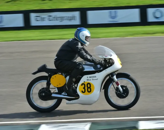 Rights Managed : CM10 4600 Stan Woods, Mike Farrall, Manx Norton 500