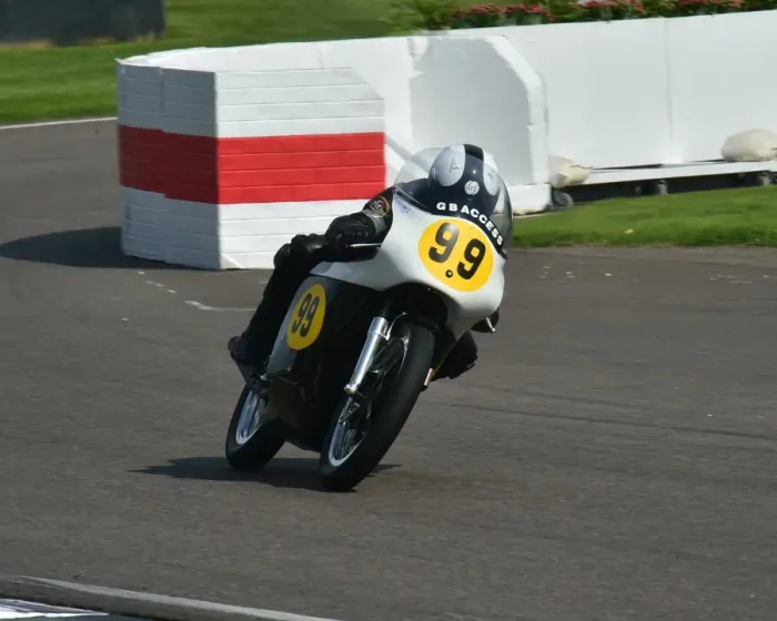 Rights Managed : CM10 4628 Duncan Fitchett, Jeremy McWilliams, Manx Norton 500 Rights Managed : CM10 4628 Duncan Fitchett, Jeremy McWilliams, Manx Norton 500