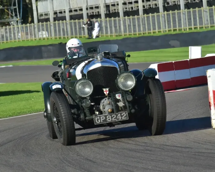 Rights Managed : CM10 6353 Martin Overington, Bentley 4Aoe blower