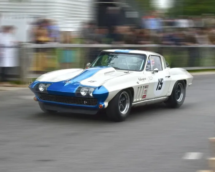 Rights Managed : CM10 6872 Craig Davies, Robb Gravett, Chevrolet Corvette Sting Ray Rights Managed : CM10 6872 Craig Davies, Robb Gravett, Chevrolet Corvette Sting Ray