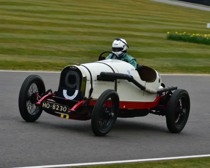 Rights Managed : CM12 2194 Andrew Frankel, Bentley 3-Litre TT Rights Managed : CM12 2194 Andrew Frankel, Bentley 3-Litre TT