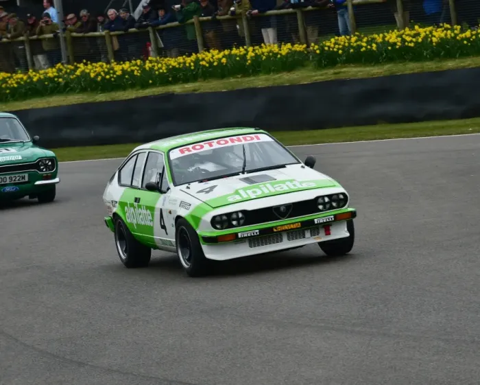 Rights Managed : CM12 3858 Chris Snowdon, Nick Whale, Alfa Romeo GTV6 Rights Managed : CM12 3858 Chris Snowdon, Nick Whale, Alfa Romeo GTV6