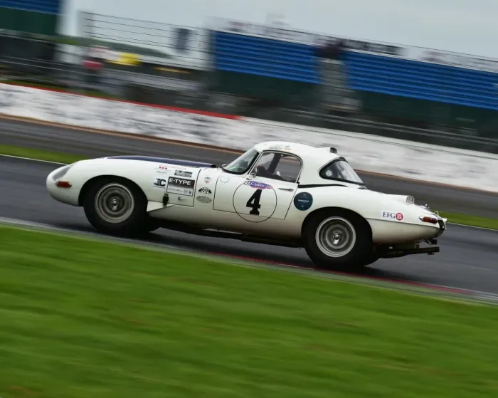 Framed Print : CM13 2609 Timothy Mogridge, Pete Foster, Jaguar E-Type Framed Print : CM13 2609 Timothy Mogridge, Pete Foster, Jaguar E-Type