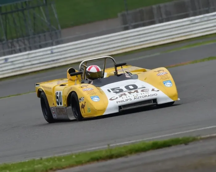 Framed Print : CM13 2892 Bob Brooks, Vicky Brooks, Lola T212