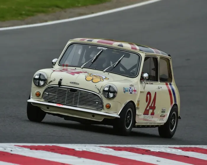 Framed Print : CM13 4259 Jonathan Lewis, Austin Mini Cooper S Framed Print : CM13 4259 Jonathan Lewis, Austin Mini Cooper S