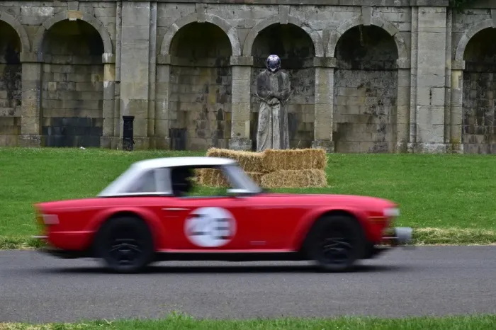 Framed Print : CM13 5517 Clive Letherby, Triumph TR6 Framed Print : CM13 5517 Clive Letherby, Triumph TR6