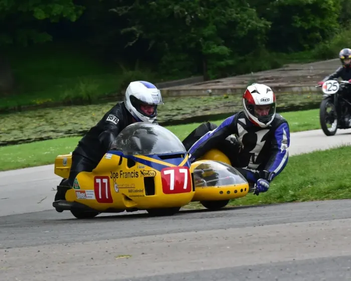 Framed Print : CM13 5793 Bill Hodgkins, 750 Norton Commando Sidecar Framed Print : CM13 5793 Bill Hodgkins, 750 Norton Commando Sidecar