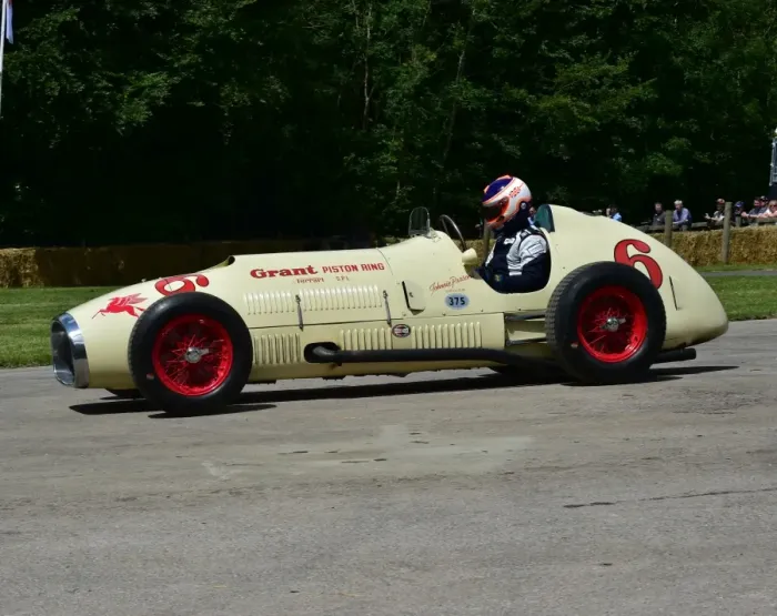 Rights Managed : CM14 2906 Quirina Louwman, Ferrari 375, Grant Piston Ring Special Rights Managed : CM14 2906 Quirina Louwman, Ferrari 375, Grant Piston Ring Special