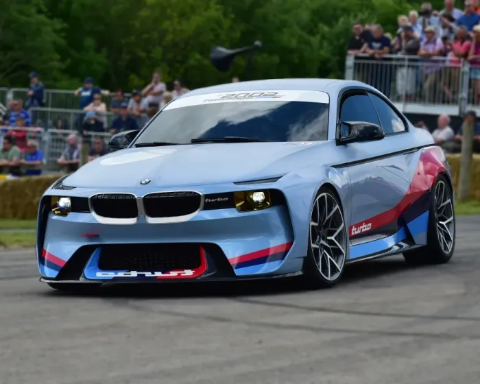 Rights Managed : CM14 3123 BMW 2002 Hommage Rights Managed : CM14 3123 BMW 2002 Hommage