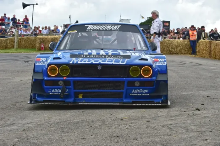 Rights Managed : CM14 3236 Peter Pentell, Lancia Lasupra Rights Managed : CM14 3236 Peter Pentell, Lancia Lasupra