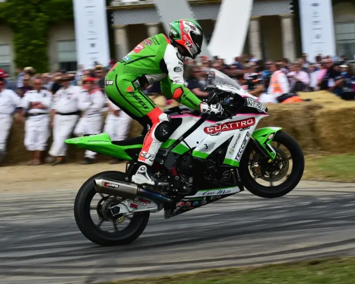 Rights Managed : CM14 5526 James Hillier, Kawasaki ZX-10R Rights Managed : CM14 5526 James Hillier, Kawasaki ZX-10R