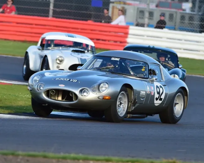 Framed Print : CM15 3044 Julian Thomas, Calum Lockie, Jaguar E-Type Framed Print : CM15 3044 Julian Thomas, Calum Lockie, Jaguar E-Type