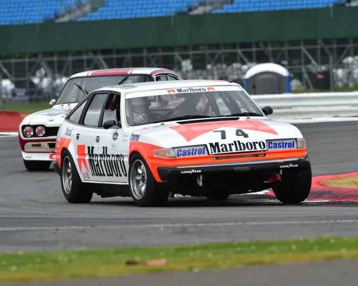 Framed Print : CM15 3867 Andrew Bruce, Rover SD1