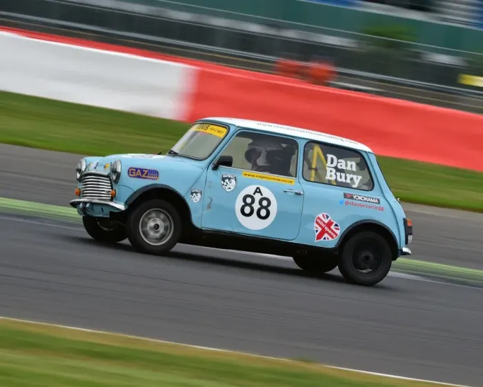 Framed Print : CM15 5989 Dan Bury, Mighty Mini