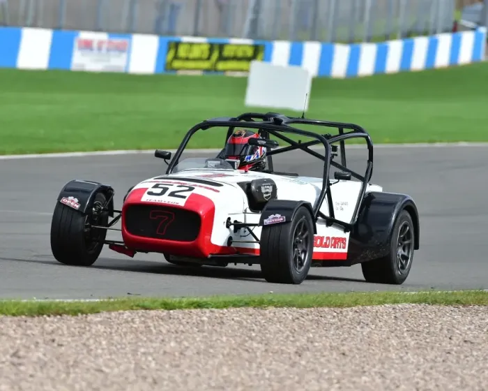 Framed Print : CM16 0566 Gary Bate, Caterham CSR 2300, winner Framed Print : CM16 0566 Gary Bate, Caterham CSR 2300, winner