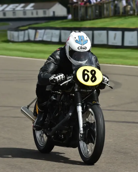 Rights Managed : CM16 1386 Mick Grant, Michael Russell, Velocette MSS