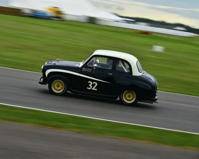 Rights Managed : CM16 1990 Sam Tordoff, Peter Dorlin, Austin A35