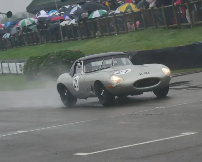 Rights Managed : CM16 3198 Ben Mitchell, Joaquin Folch-Rusinol, Jaguar E-Type Rights Managed : CM16 3198 Ben Mitchell, Joaquin Folch-Rusinol, Jaguar E-Type