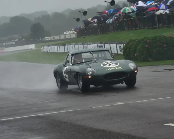 Rights Managed : CM16 3199 Chris Ward, Gordon Shedden, Jaguar E-Type Rights Managed : CM16 3199 Chris Ward, Gordon Shedden, Jaguar E-Type