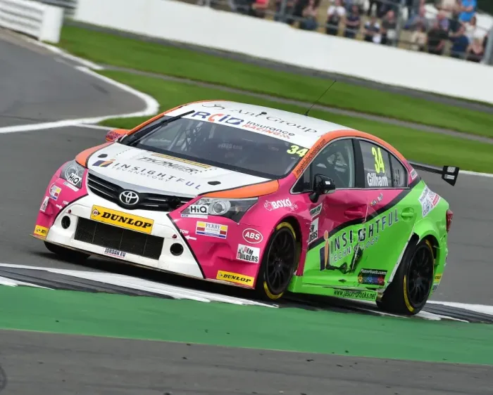 Framed Print : CM16 4697 Tony Gilham, Toyota Avensis Framed Print : CM16 4697 Tony Gilham, Toyota Avensis