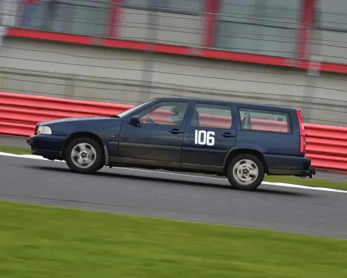 Framed Print : CM17 7162 Rob Hubbard, Volvo 850 Estate Framed Print : CM17 7162 Rob Hubbard, Volvo 850 Estate