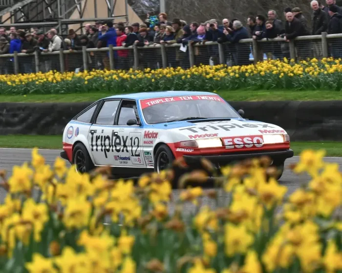 Rights Managed : CM18 1153 Adam Brindle, Nigel Greensall, Rover 3500 SD1
