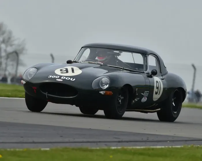 Framed Print : CM18 9697 Martin Greaves, Francis Galashan, Jaguar E-Type Framed Print : CM18 9697 Martin Greaves, Francis Galashan, Jaguar E-Type