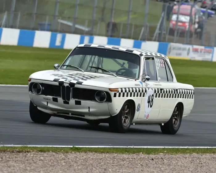 Framed Print : CM19 0182 Amanda Stretton, Peter James, BMW 1800 Ti Framed Print : CM19 0182 Amanda Stretton, Peter James, BMW 1800 Ti