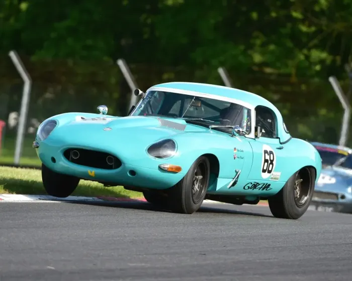 Framed Print : CM19 5033 Andrew Newall, Rhea Sautter, Jaguar E-Type Framed Print : CM19 5033 Andrew Newall, Rhea Sautter, Jaguar E-Type