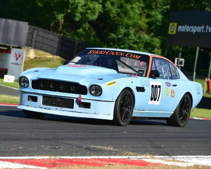 Framed Print : CM19 7767 Rikki Cann, Aston Martin V8 Framed Print : CM19 7767 Rikki Cann, Aston Martin V8