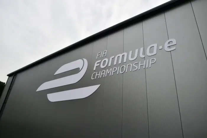 Framed Print : CM2 8767 FIA, Formula e, electric racing, Donington Park Framed Print : CM2 8767 FIA, Formula e, electric racing, Donington Park