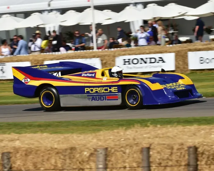 Rights Managed : CM20 0461 Richard Attwood, Porsche 917-30 Rights Managed : CM20 0461 Richard Attwood, Porsche 917-30
