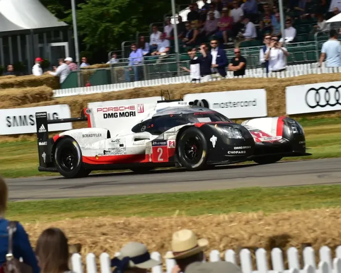 Rights Managed : CM20 0515 Porsche 919 Hybrid Rights Managed : CM20 0515 Porsche 919 Hybrid
