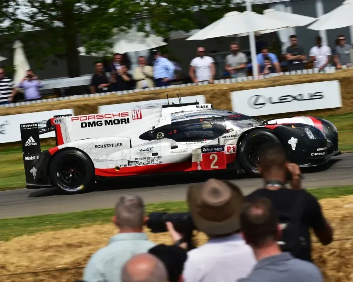 Rights Managed : CM20 0516 Porsche 919 Hybrid Rights Managed : CM20 0516 Porsche 919 Hybrid
