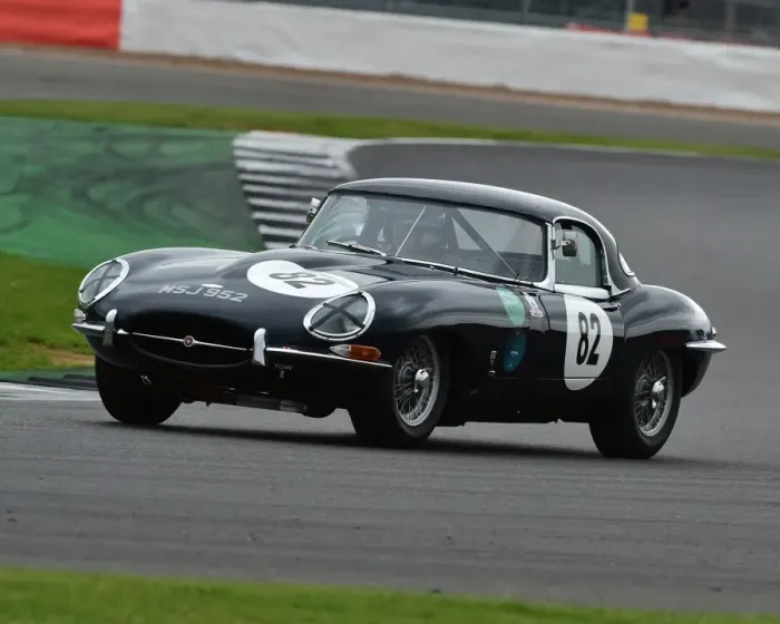 Framed Print : CM20 3587 Jeremy Welch, Jean Marc Rivet Fusil, Jaguar E-Type Framed Print : CM20 3587 Jeremy Welch, Jean Marc Rivet Fusil, Jaguar E-Type