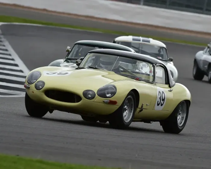 Framed Print : CM20 3598 Mark Russell, Tony Jardine, Jaguar E-Type Framed Print : CM20 3598 Mark Russell, Tony Jardine, Jaguar E-Type