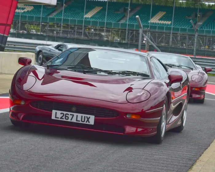 Framed Print : CM20 4233 Jaguar XJ220 Framed Print : CM20 4233 Jaguar XJ220