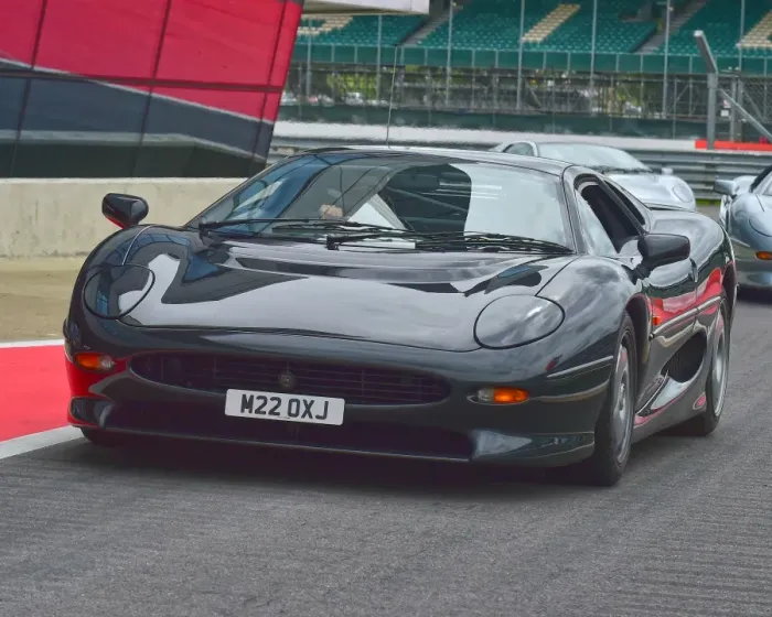 Framed Print : CM20 4237 Jaguar XJ220 Framed Print : CM20 4237 Jaguar XJ220