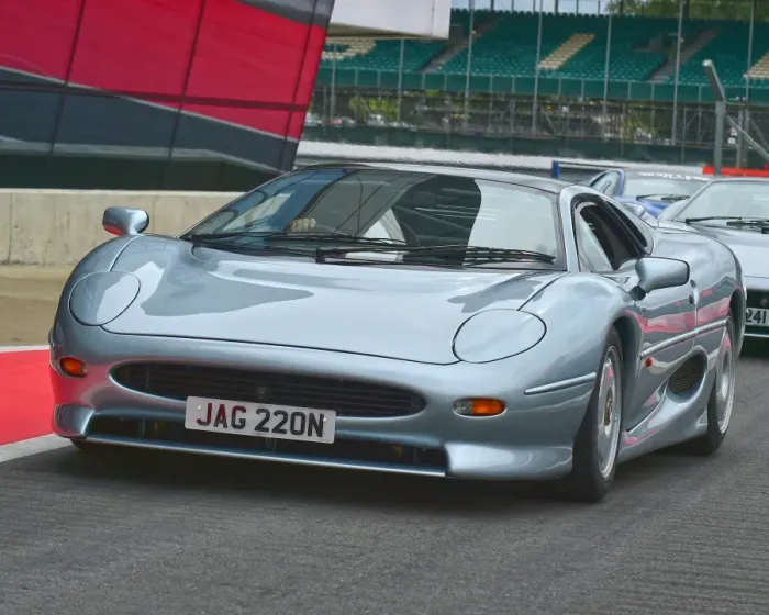 Framed Print : CM20 4238 Jaguar XJ220 Framed Print : CM20 4238 Jaguar XJ220