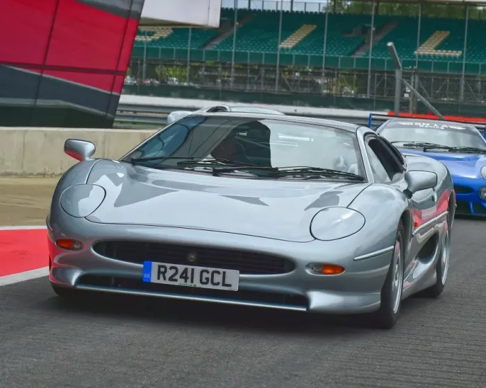 Framed Print : CM20 4239 Jaguar XJ220 Framed Print : CM20 4239 Jaguar XJ220