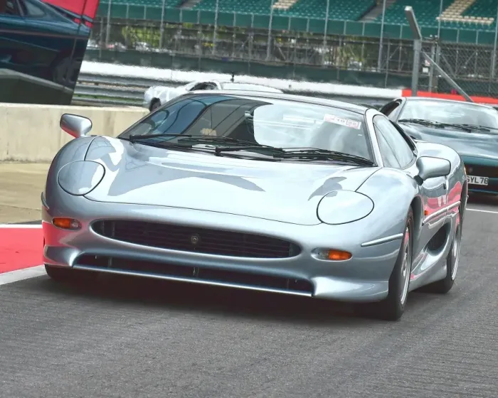 Framed Print : CM20 4249 Jaguar XJ220 Framed Print : CM20 4249 Jaguar XJ220
