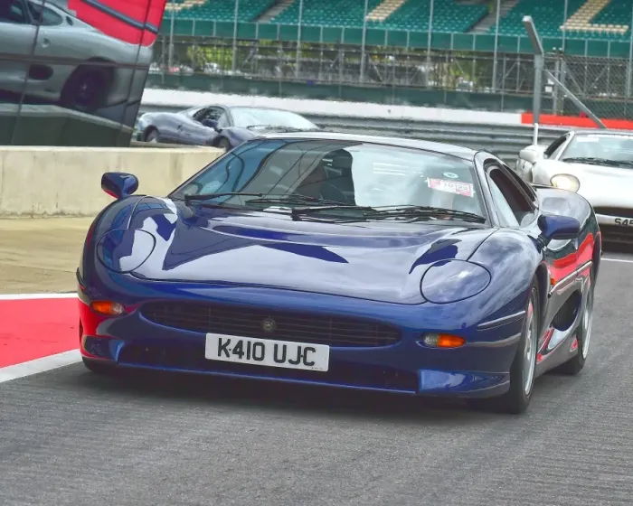Framed Print : CM20 4252 Jaguar XJ220 Framed Print : CM20 4252 Jaguar XJ220
