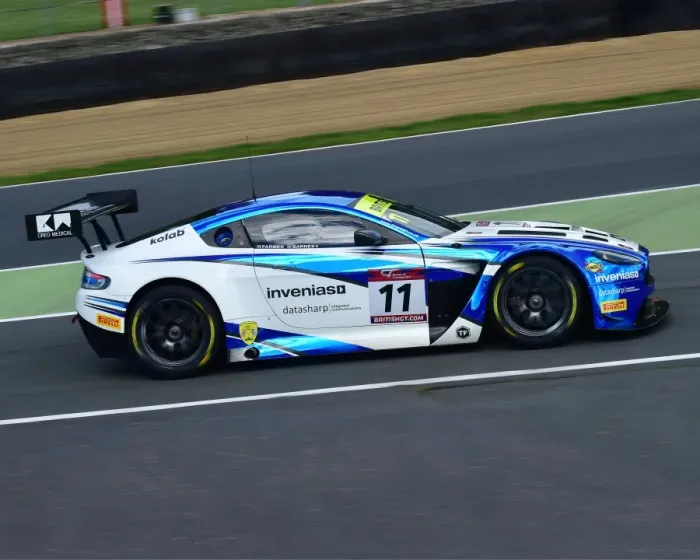 Framed Print : CM20 5045 Mark Farmer, Jon Barnes, Aston Martin Vantage GT3 Framed Print : CM20 5045 Mark Farmer, Jon Barnes, Aston Martin Vantage GT3