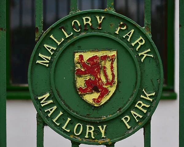 CM20 7470 Mallory Park gates