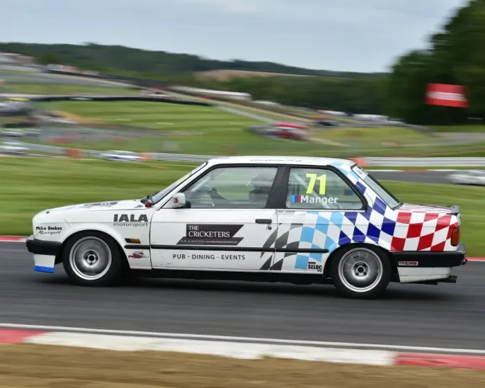 Framed Print : CM20 9468 Rob Manger, BMW 320i Framed Print : CM20 9468 Rob Manger, BMW 320i