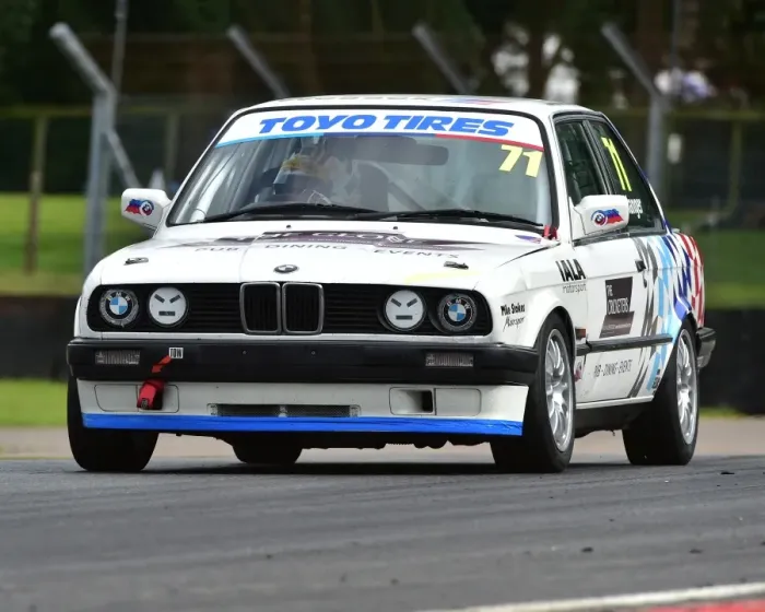 Framed Print : CM20 9481 Rob Manger, BMW 320i Framed Print : CM20 9481 Rob Manger, BMW 320i