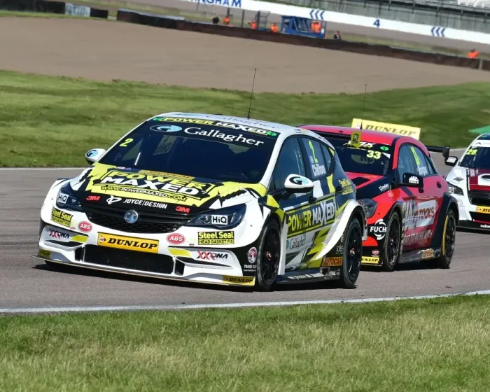 Framed Print : CM21 0045 Tom Chilton, Vauxhall Astra Framed Print : CM21 0045 Tom Chilton, Vauxhall Astra