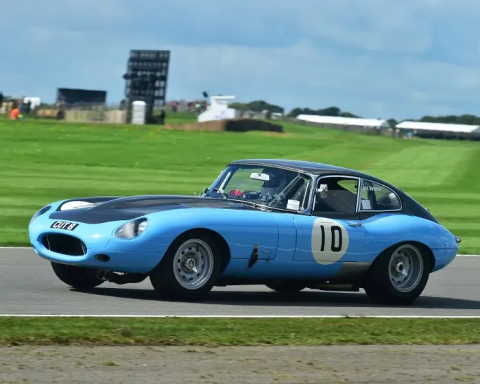 Rights Managed : CM21 2029 Ross Warburton, Alex Kapadia, Jaguar E-Type FHC Rights Managed : CM21 2029 Ross Warburton, Alex Kapadia, Jaguar E-Type FHC