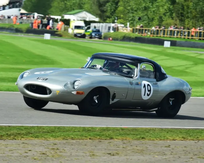 Rights Managed : CM21 2046 Nick Padmore, Joaquin Folch-Rusinol, Jaguar E-Type Rights Managed : CM21 2046 Nick Padmore, Joaquin Folch-Rusinol, Jaguar E-Type